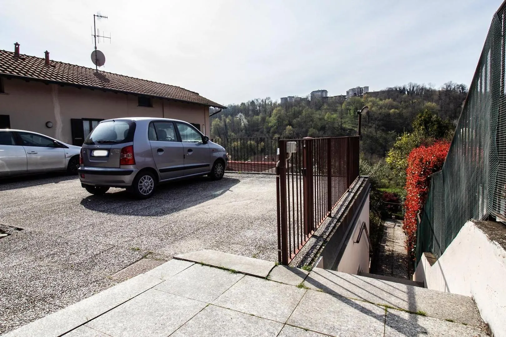 Volta Hub- Parcheggio, Giardino E Lago Como 10 Min 0*,  Ιταλία